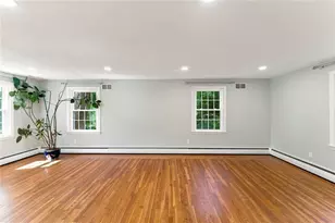 33 Old Oak Dr, Warwick, RI 02886 - Photo 12
