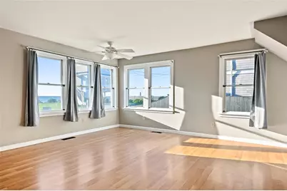 29 Glenwood Avenue, Narragansett, RI 02882 - Photo 8