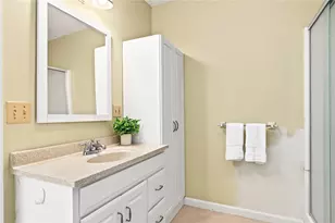29 Glenwood Ave, Narragansett, RI 02882 - Photo 20