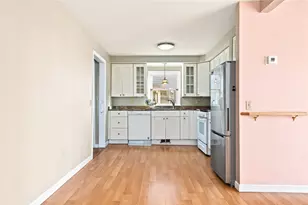 29 Glenwood Ave, Narragansett, RI 02882 - Photo 14