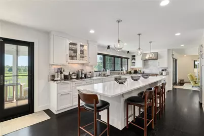 118 Howland Avenue, Middletown, RI 02842 - Photo 2