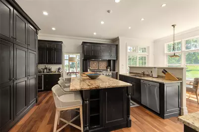 303 Howland Avenue, Middletown, RI 02842 - Photo 8