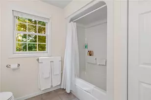 38 Lindsay Ln, Cranston, RI 02921 - Photo 34