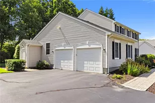 38 Lindsay Ln, Cranston, RI 02921 - Photo 44