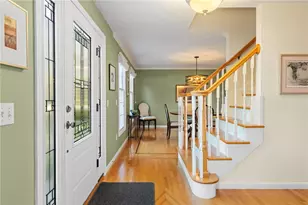 38 Lindsay Ln, Cranston, RI 02921 - Photo 6