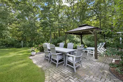 26 Thayer Avenue, Narragansett, RI 02882 - Photo 32