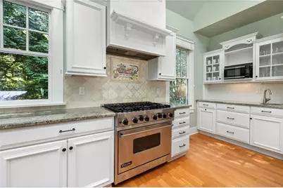 26 Thayer Avenue, Narragansett, RI 02882 - Photo 12