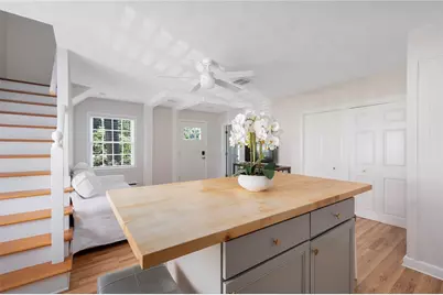 56 Fort Avenue, Cranston, RI 02905 - Photo 18