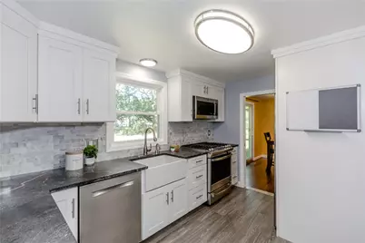 116 Heritage Road, North Kingstown, RI 02852 - Photo 6