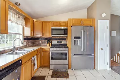 71 Clemence Street, Cranston, RI 02920 - Photo 4