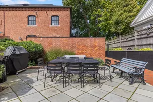 15 John St, Bristol, RI 02809 - Photo 32