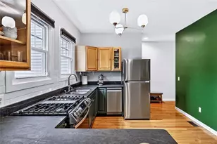 8 Slocum St, Providence, RI 02909 - Photo 12