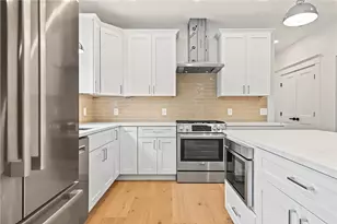 26 Carpenter Ave, Barrington, RI 02806 - Photo 4