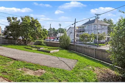 14 Webb Street, Pawtucket, RI 02860 - Photo 26
