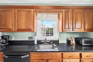 87 Miller Ave, East Providence, RI 02916 - Photo 14