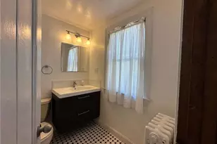 26 Calvert St, Newport, RI 02840 - Photo 10