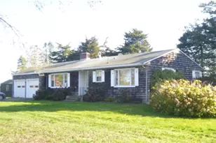 256 Matunuck Beach Rd, South Kingstown, RI 02879 - Photo 2