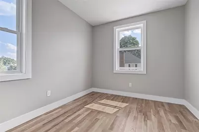 2 Rounds Avenue, East Providence, RI 02915 - Photo 22