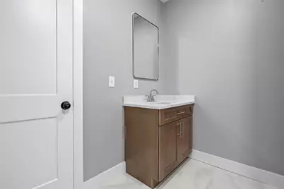 2 Rounds Avenue, East Providence, RI 02915 - Photo 20