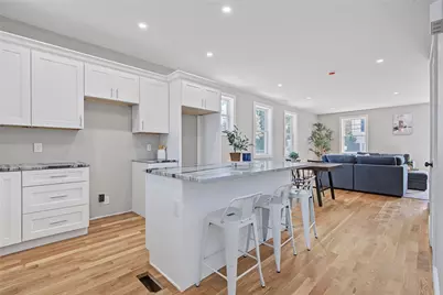 2 Rounds Avenue, East Providence, RI 02915 - Photo 2