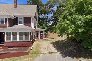 430 Cumberland Hill Rd, Woonsocket, RI 02895 - Photo 24