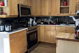 29 Shangri-La Ln, Middletown, RI 02842 - Photo 8