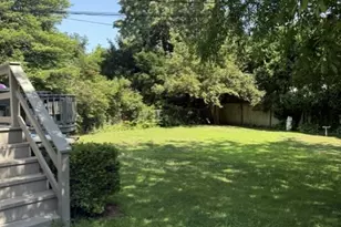 29 Shangri-La Ln, Middletown, RI 02842 - Photo 2