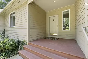 170 Pine Glen Dr, East Greenwich, RI 02818 - Photo 2