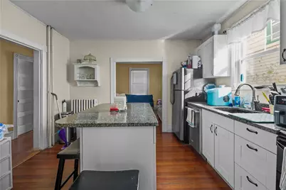 31 W Narragansett Avenue #1, Newport, RI 02840 - Photo 10