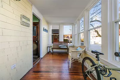 31 W Narragansett Avenue #1, Newport, RI 02840 - Photo 4
