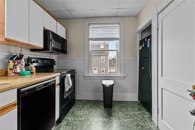 31 W Narragansett Avenue #2, Newport, RI 02840 - Photo 10