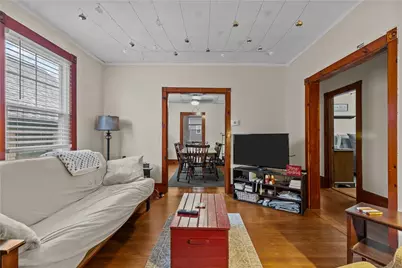 31 W Narragansett Avenue #2, Newport, RI 02840 - Photo 4