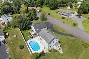 6 Colonial Dr, Westerly, RI 02891 - Photo 8