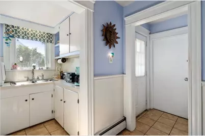 25 Hollywood Avenue, Warwick, RI 02888 - Photo 12