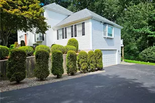 12 Jason Dr, Lincoln, RI 02865 - Photo 2