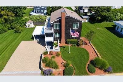 63 Saltaire Avenue, Narragansett, RI 02882 - Photo 1