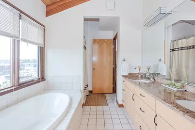 19 Briarwood Avenue, Middletown, RI 02842 - Photo 24