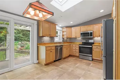 8 Ledgemont Drive, Lincoln, RI 02865 - Photo 6