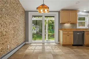 8 Ledgemont Dr, Lincoln, RI 02865 - Photo 10