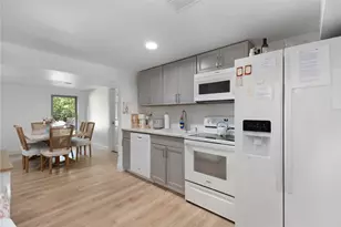 151 Hope Rd, Cranston, RI 02921 - Photo 18