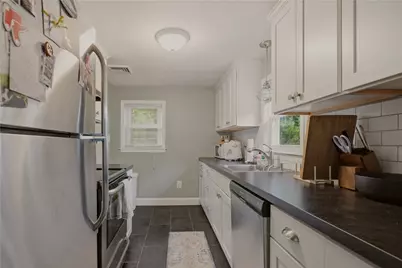 117 Camp Avenue, North Kingstown, RI 02852 - Photo 8