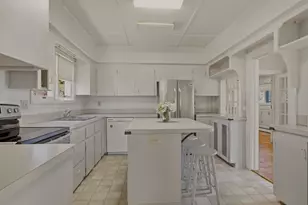 28 Merton Rd, Newport, RI 02840 - Photo 18