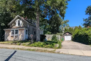 9 Allen Ave, South Kingstown, RI 02879 - Photo 1