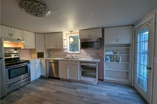 9 Allen Ave, South Kingstown, RI 02879 - Photo 8