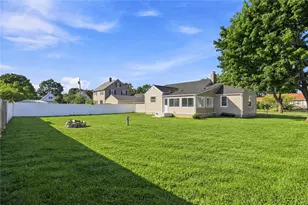 90 Natick Ave, Warwick, RI 02886 - Photo 2