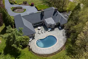 136 White Birch Cir, Scituate, RI 02831 - Photo 2