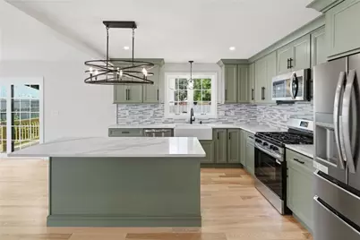 135 Owen Avenue, Pawtucket, RI 02860 - Photo 12