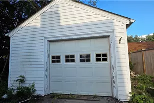 20 Intervale Rd, Cranston, RI 02910 - Photo 2