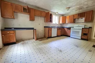30 Earle Dr, North Kingstown, RI 02852 - Photo 14