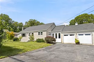 561 Boyds Ln, Portsmouth, RI 02871 - Photo 1